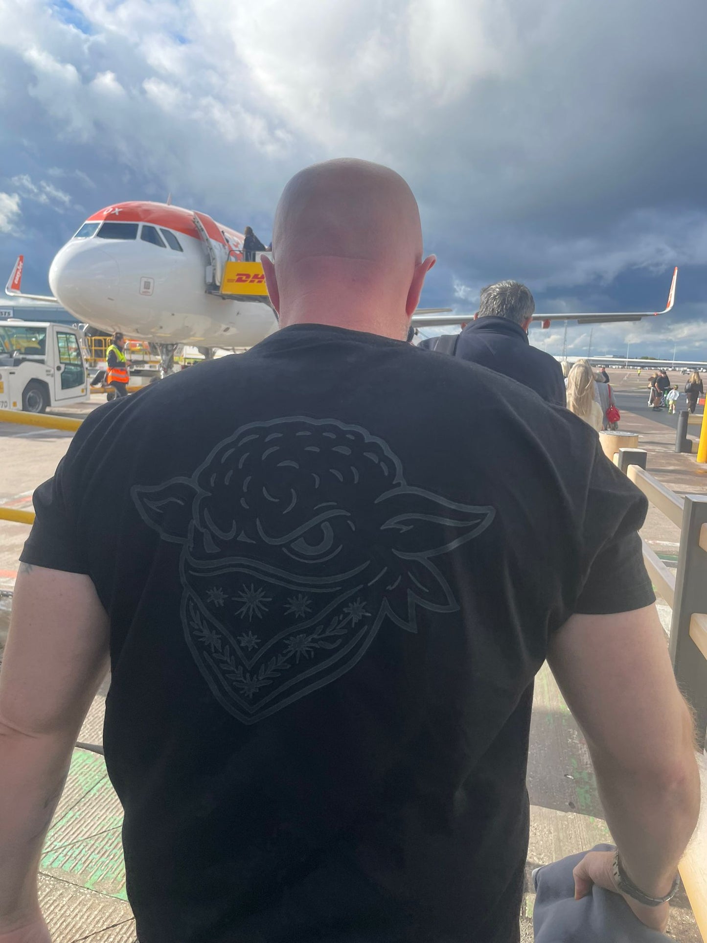 STEALTH TEE BLACK ON BLACK